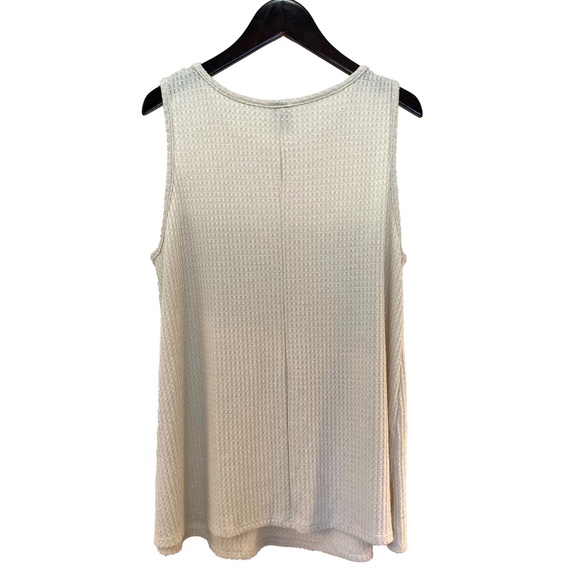 Papermoon – Lace Trim Sleeveless Top - Picture 3 of 3